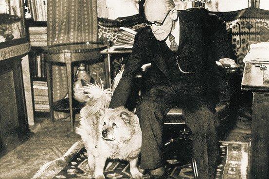 Sigmund Freud kutyájával Jofival_post.bark.co